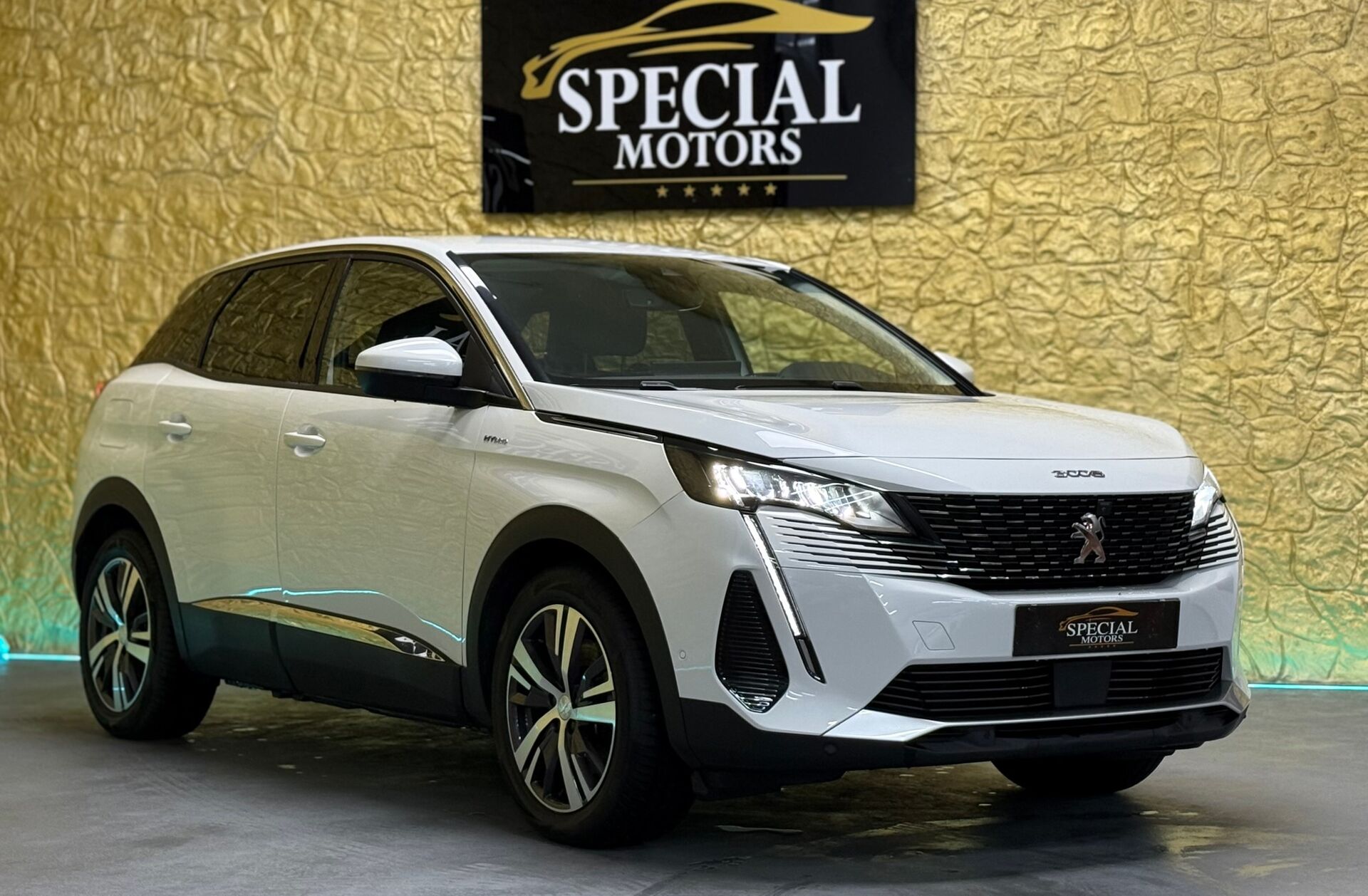 PEUGEOT 3008 1.6 Hybrid Allure Pack e-EAT8