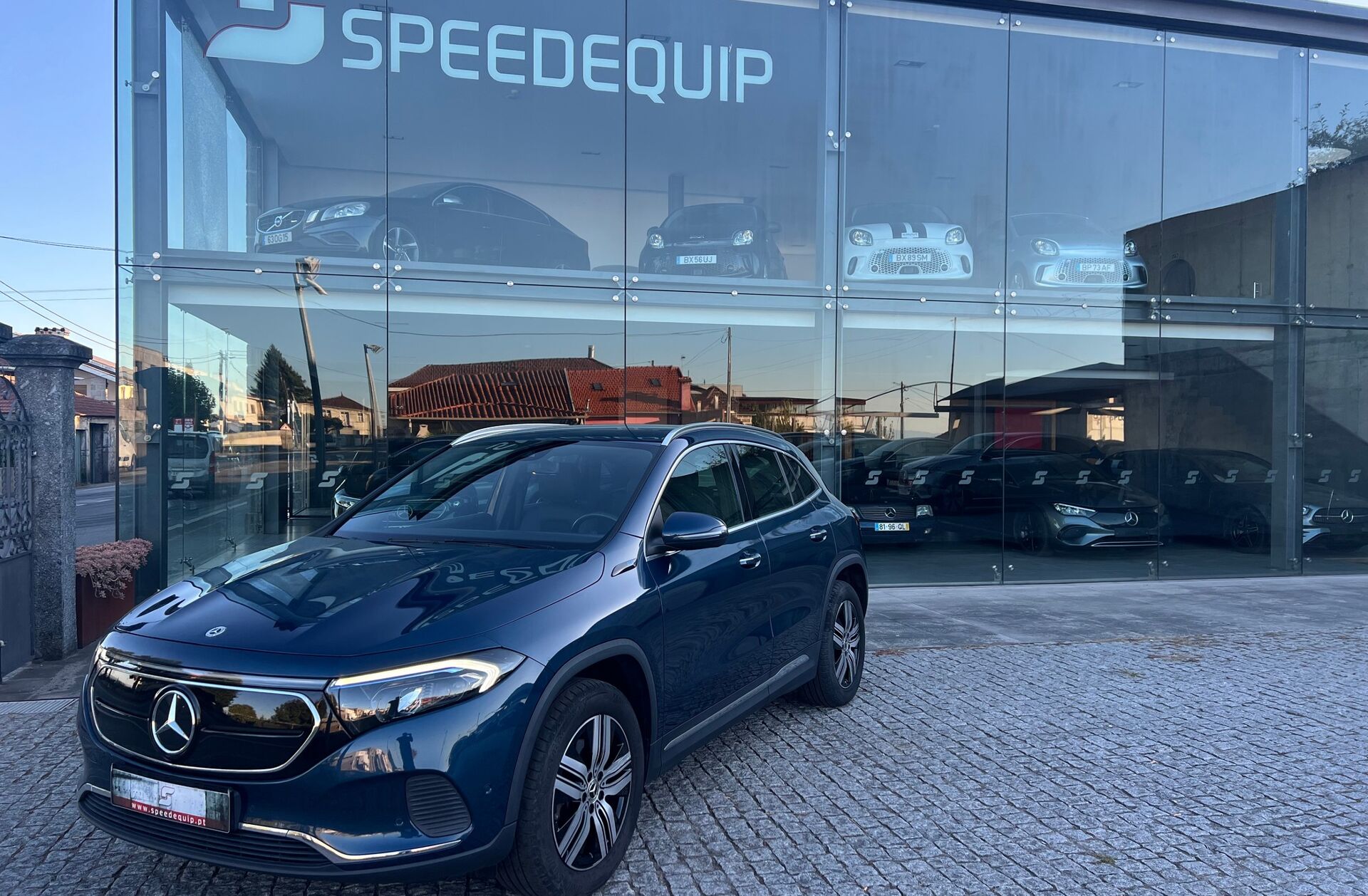 MERCEDES EQA 250 Progressive