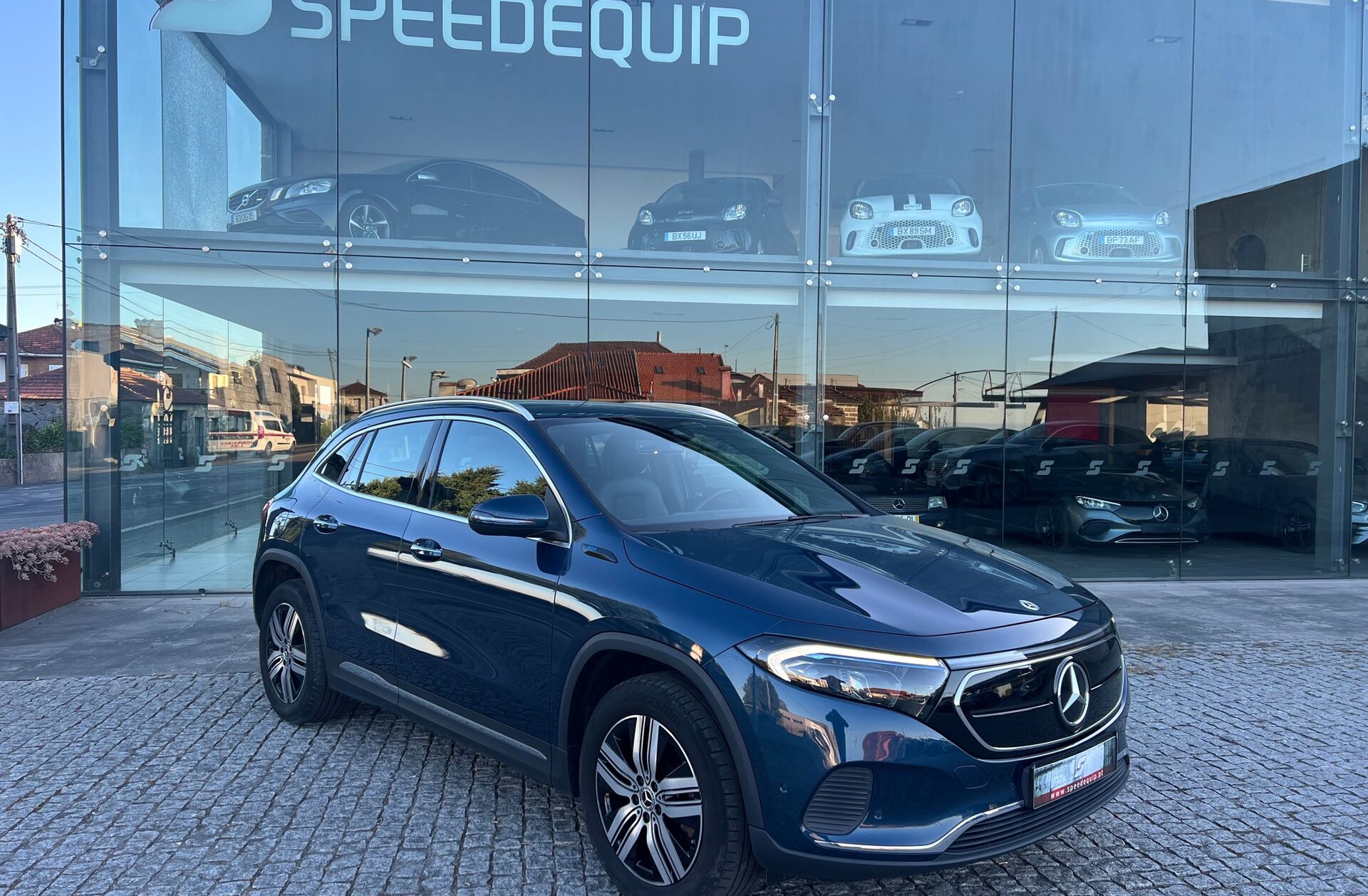 MERCEDES EQA 250 Progressive