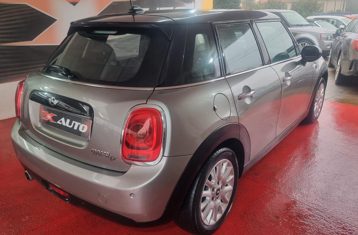 MINI Mini Cooper D Auto