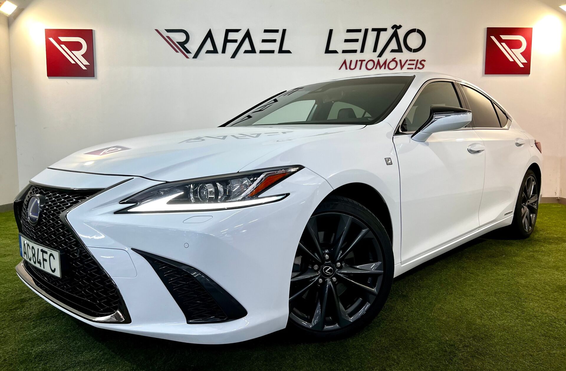 LEXUS ES 300h F Sport+