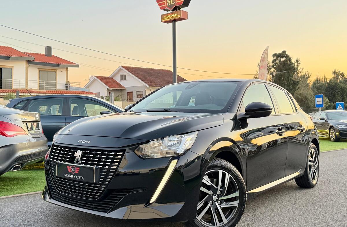 PEUGEOT 208 1.2 PureTech Allure Pack EAT8