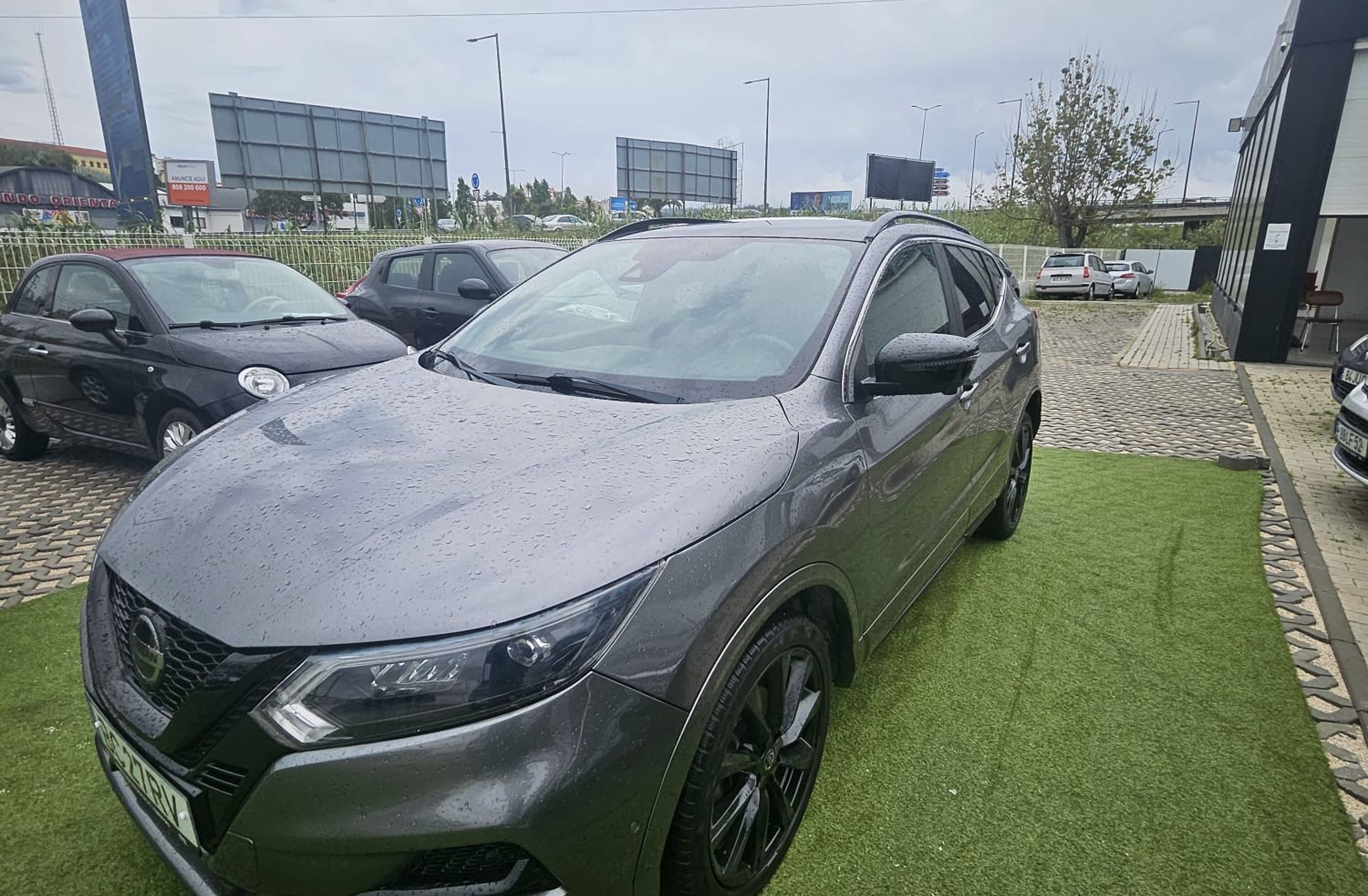 NISSAN Qashqai 1.3 DIG-T N-Connecta Xtronic