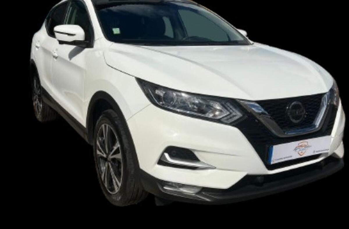 NISSAN Qashqai 1.5 dCi N-Connecta J18