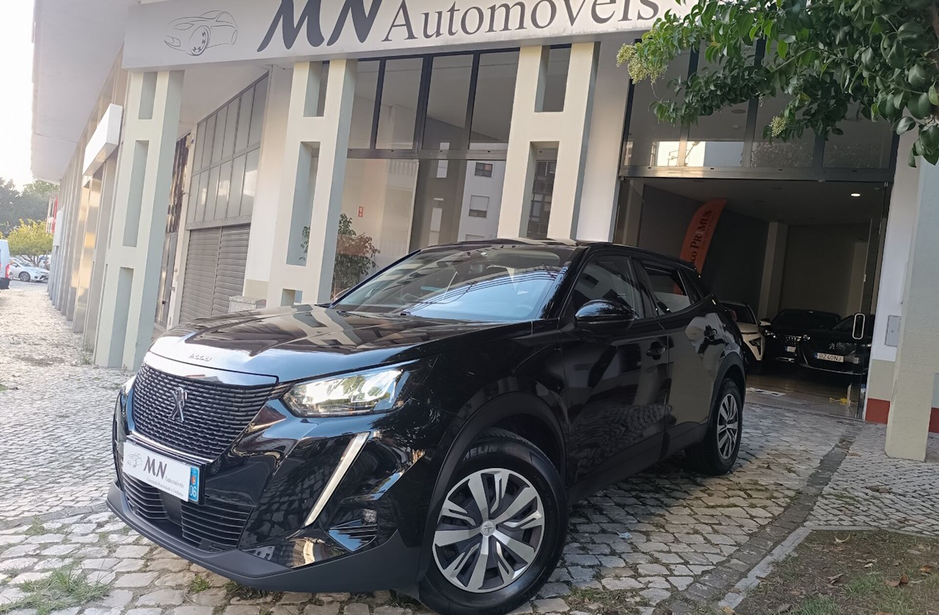 PEUGEOT 2008 1.2 PureTech Active