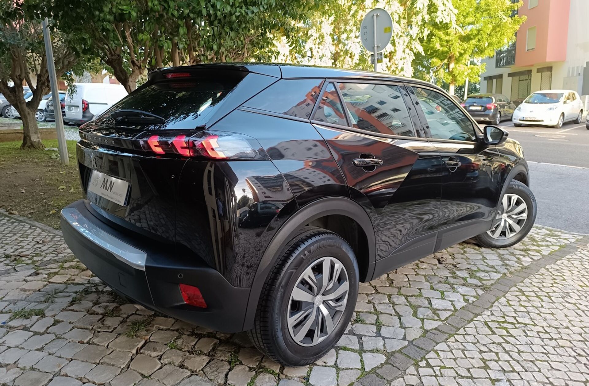 PEUGEOT 2008 1.2 PureTech Active