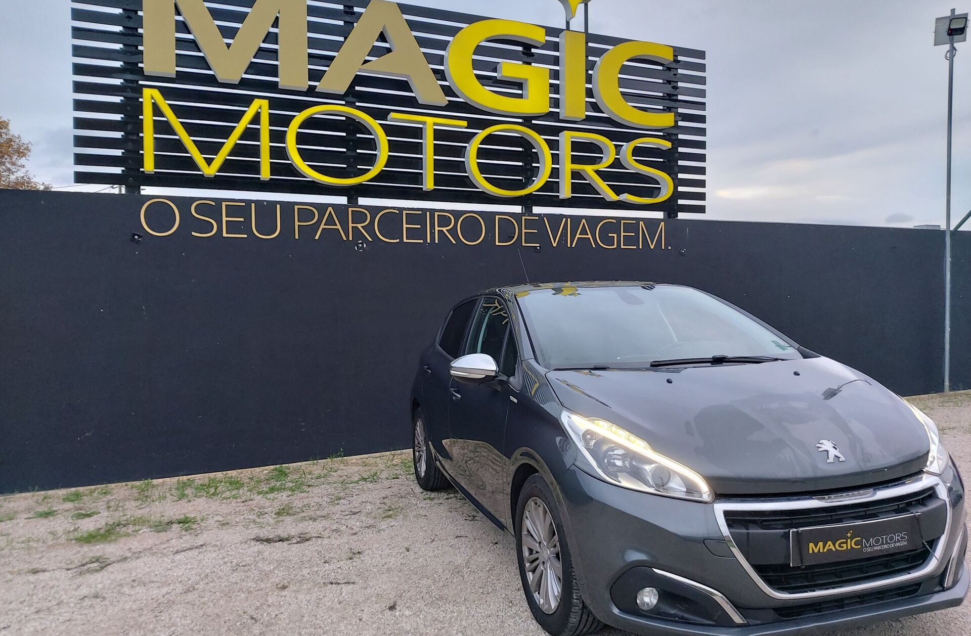 PEUGEOT 208 1.6 BlueHDi Style