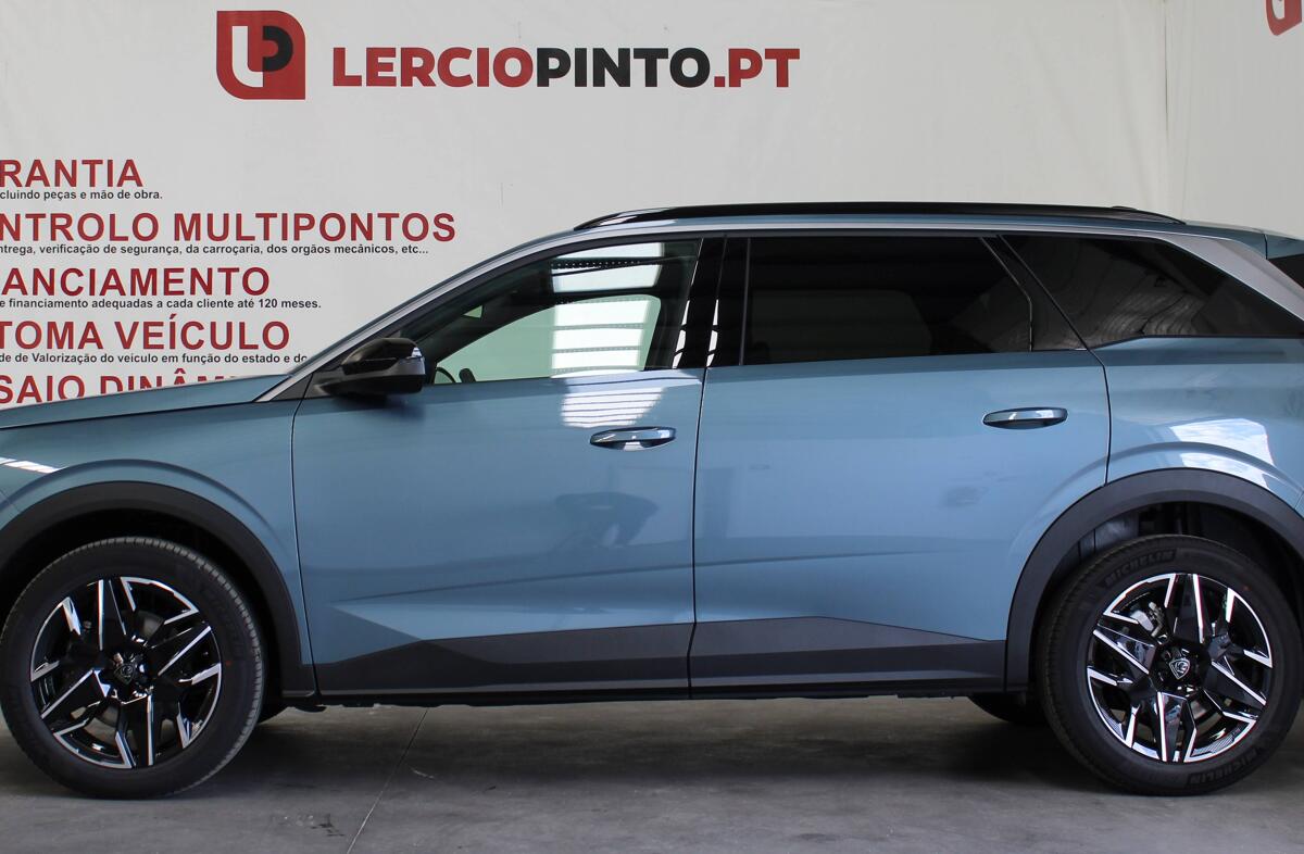 PEUGEOT 5008 1.2 Hybrid GT e-DCS6