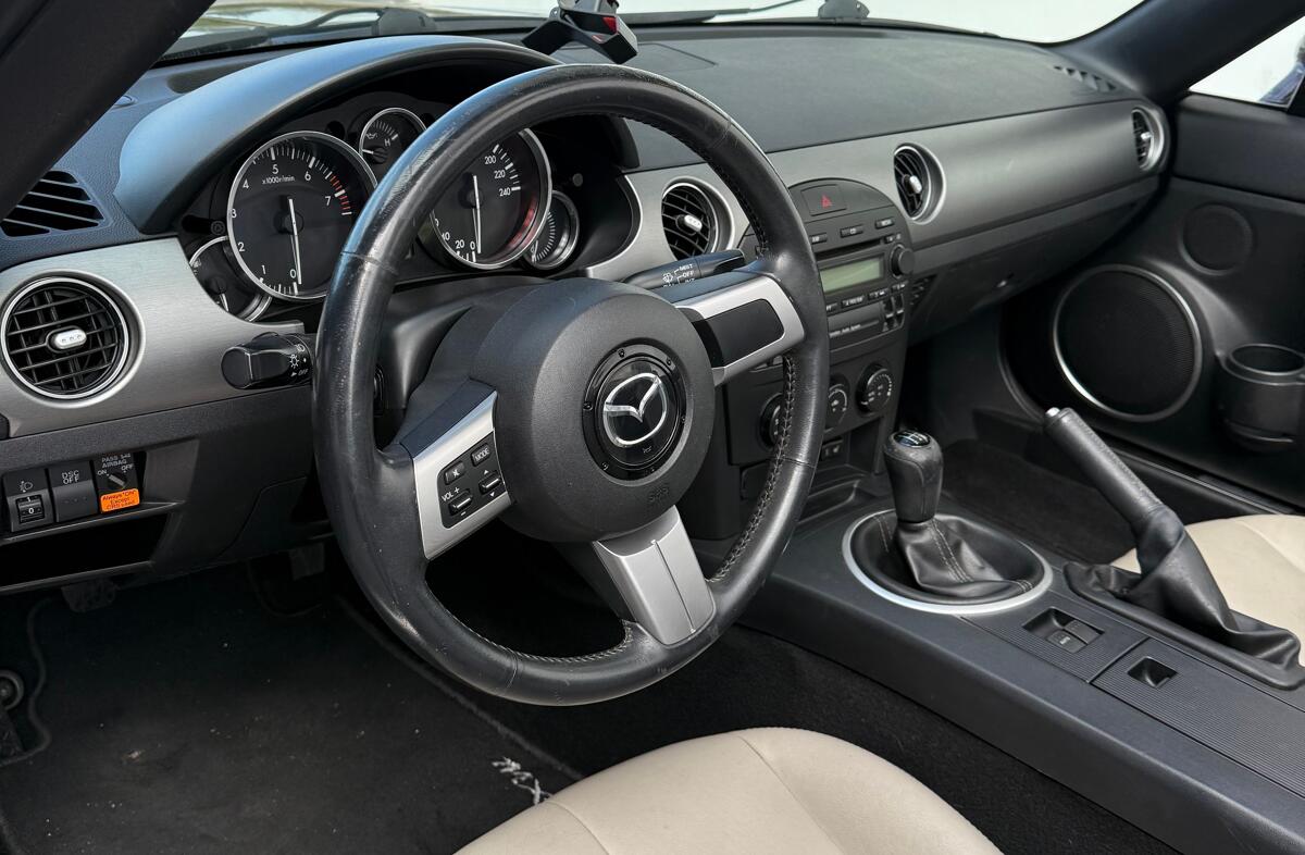 MAZDA MX-5 MZR 1.8 Exclusive R.C.