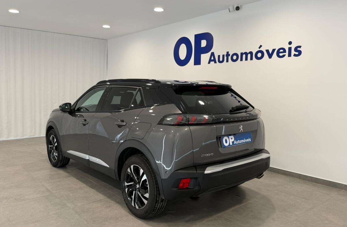 PEUGEOT 2008 1.5 BlueHDi GT EAT8