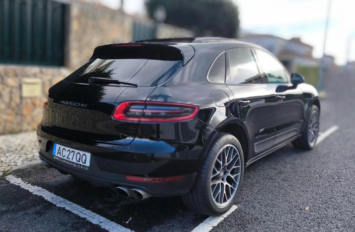 PORSCHE Macan S