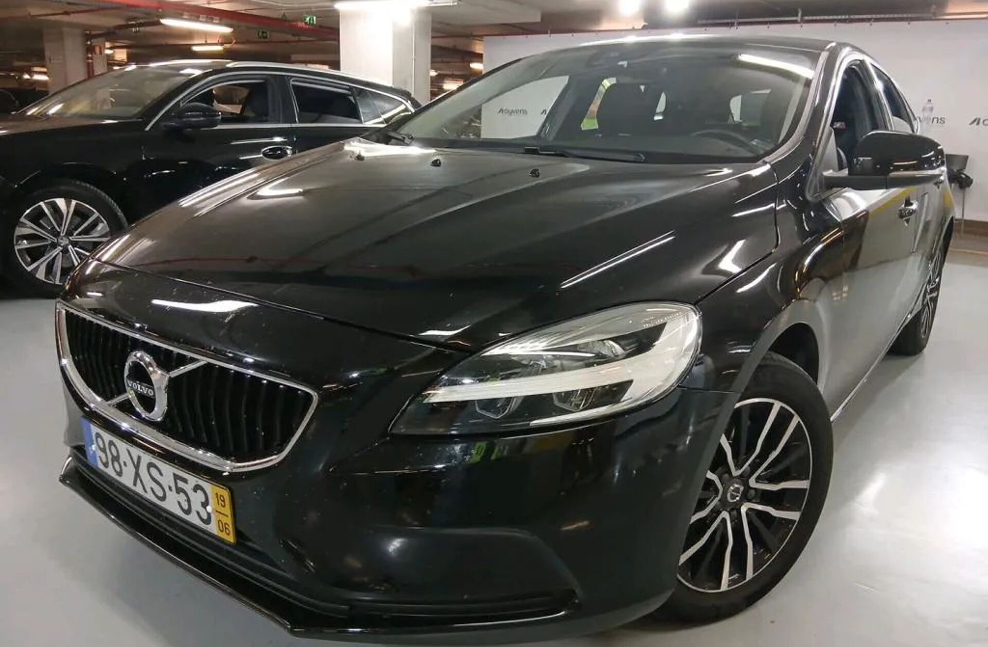 VOLVO V40 2.0 D3 Momentum
