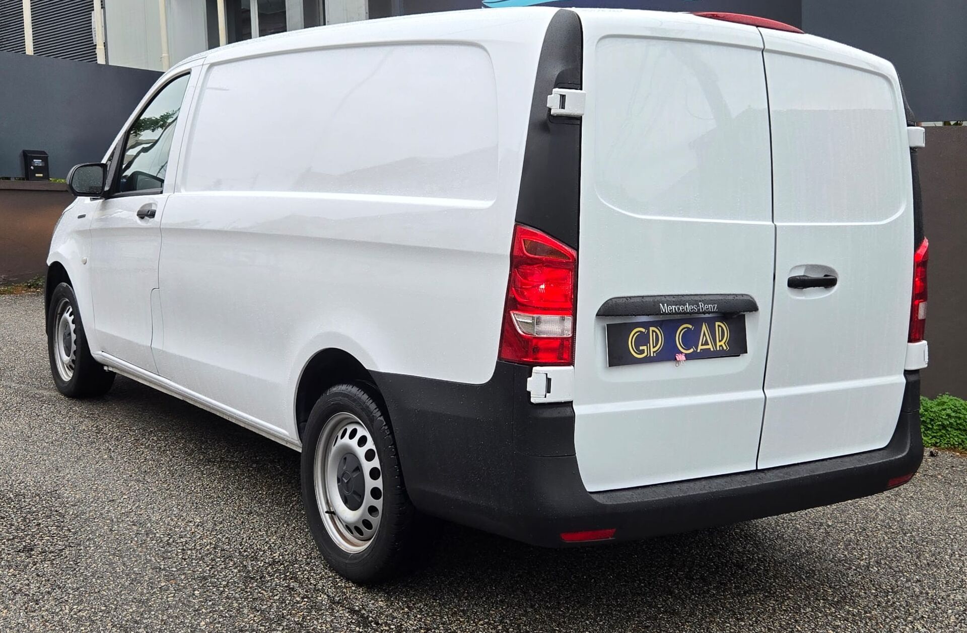 MERCEDES Vito e 111/32