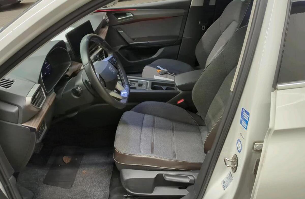 SEAT Leon ST 1.5 eTSI Xcellence DSG