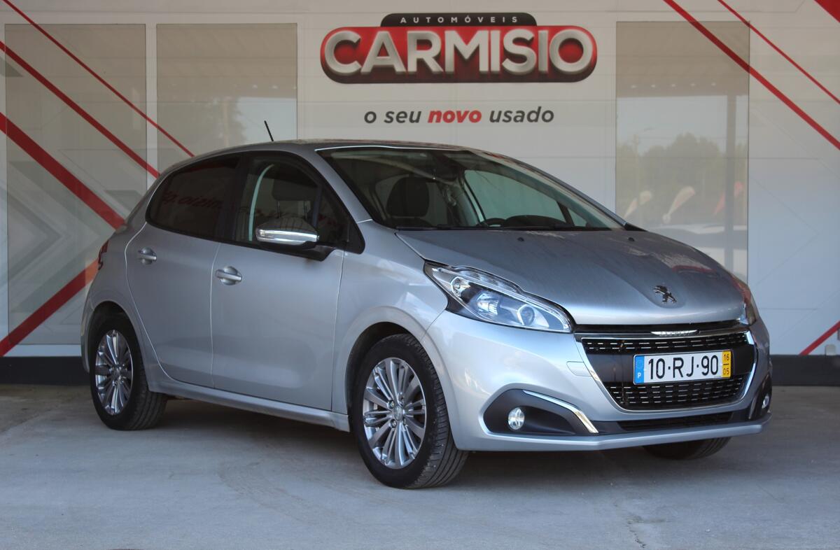 PEUGEOT 208 1.2 PureTech Style