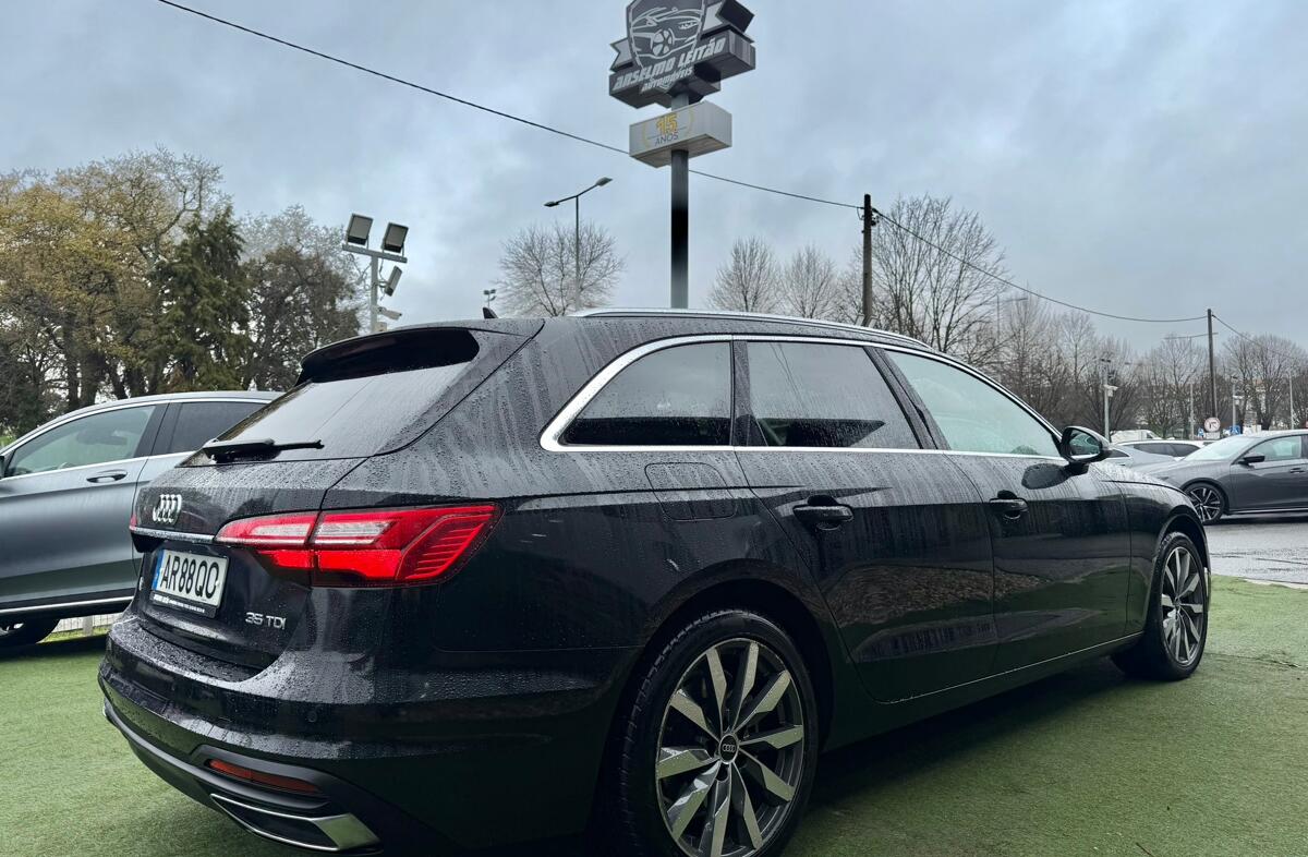 AUDI A4 35 TDI Advanced S tronic