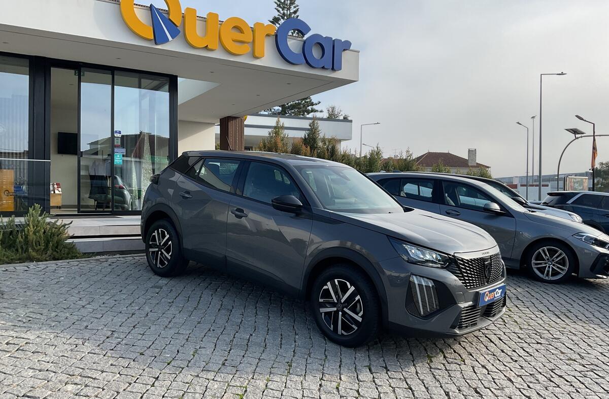 PEUGEOT 2008 1.2 PureTech Active Pack