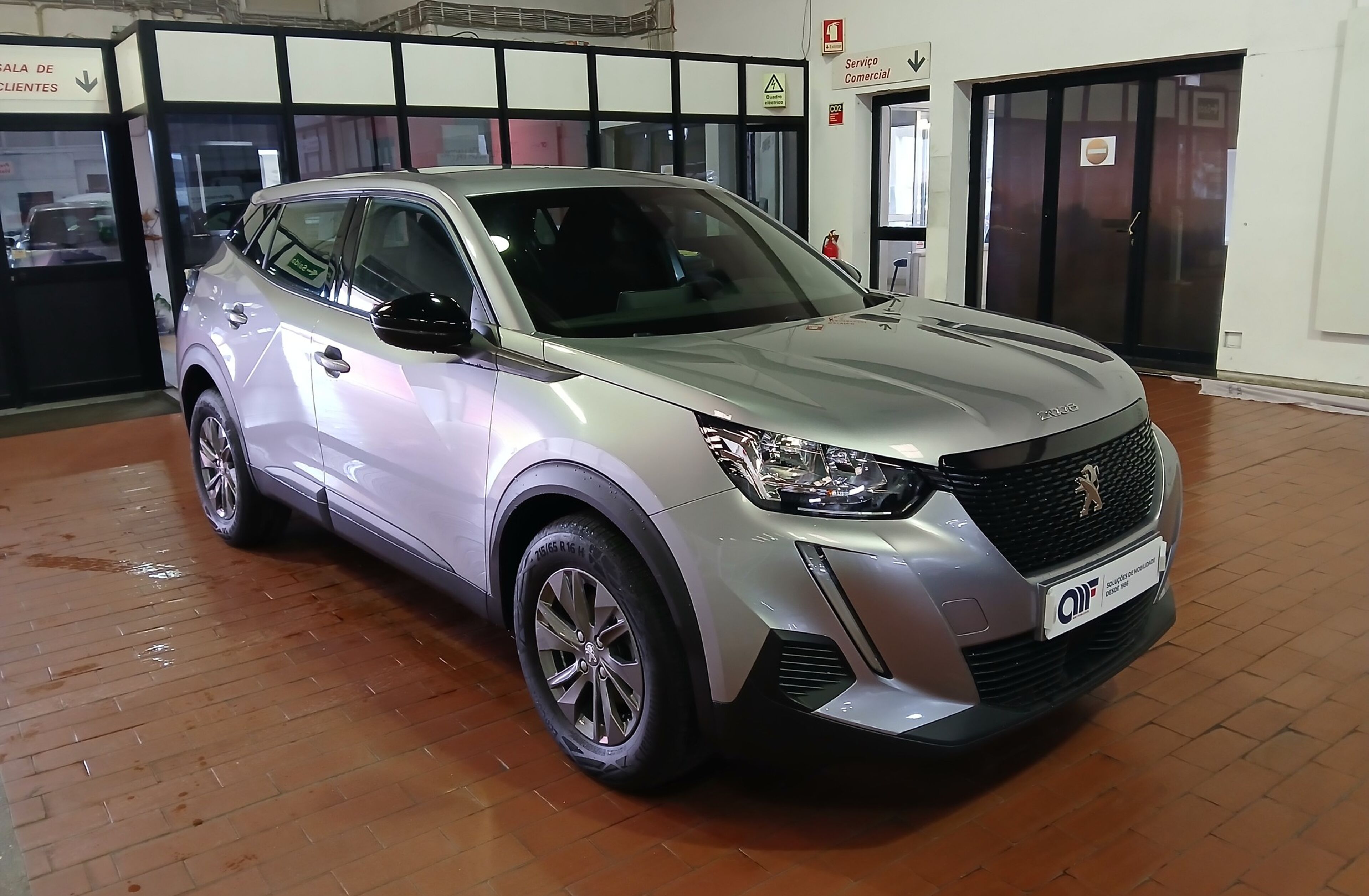 PEUGEOT 2008 1.2 PureTech Active Pack