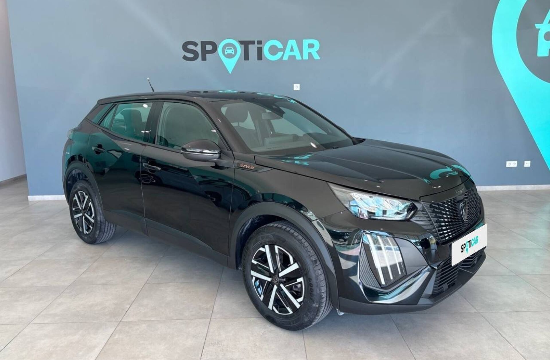 PEUGEOT 2008 1.2 PureTech Style