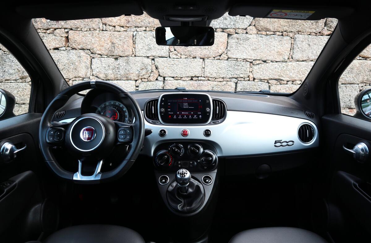 FIAT 500 C 1.0 Hybrid Connect