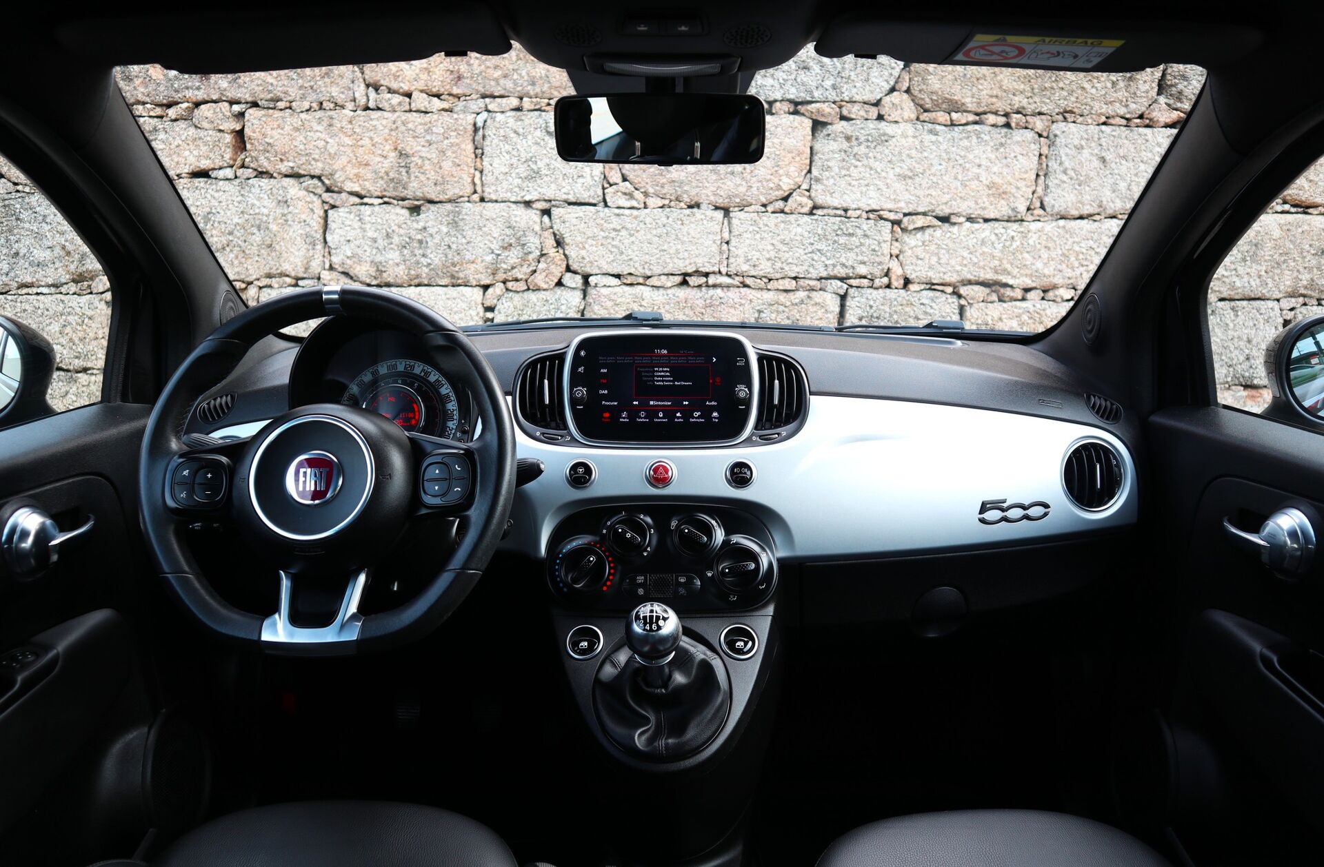 FIAT 500 C 1.0 Hybrid Connect