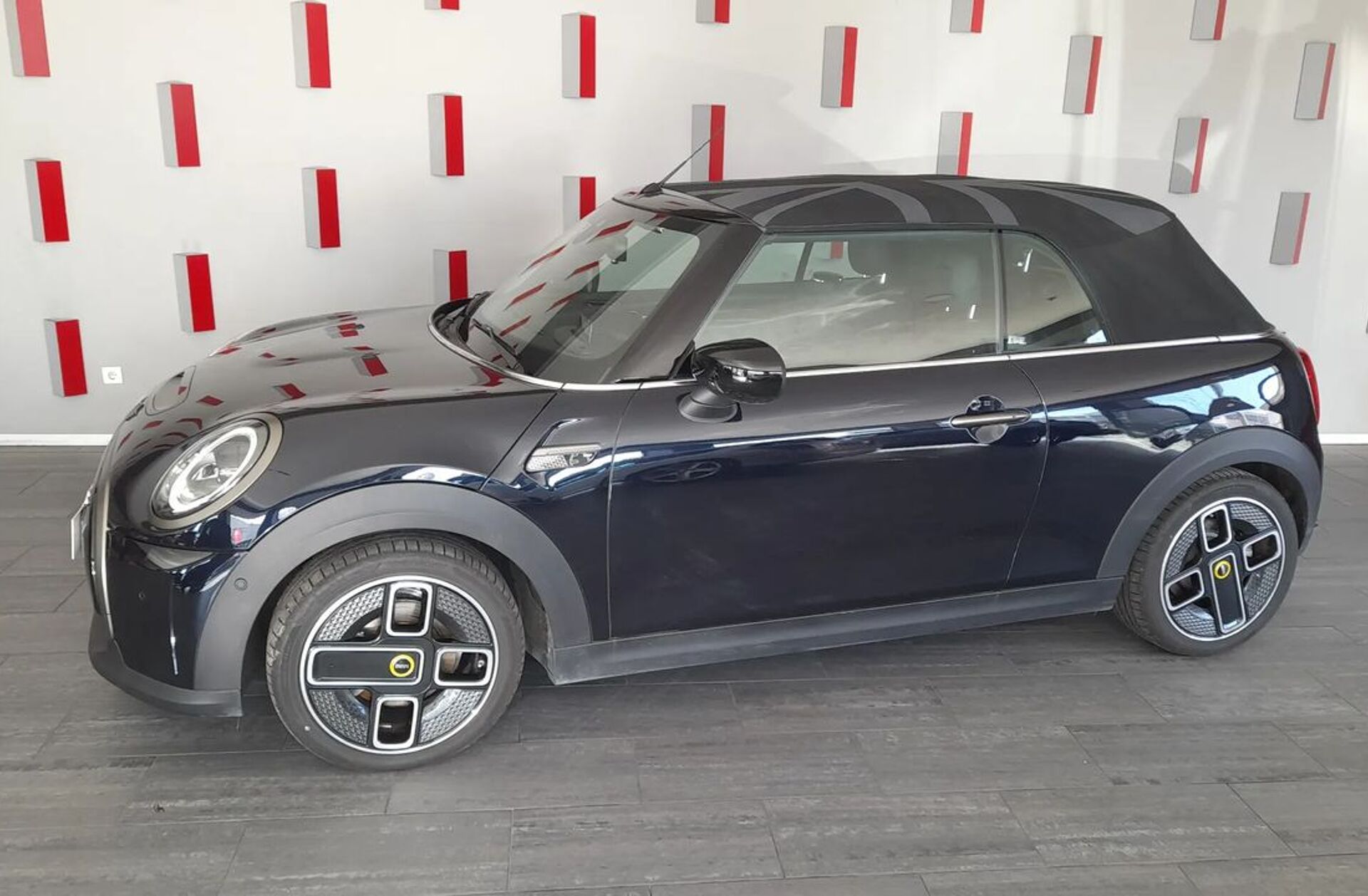 MINI Mini Cooper SE Essential