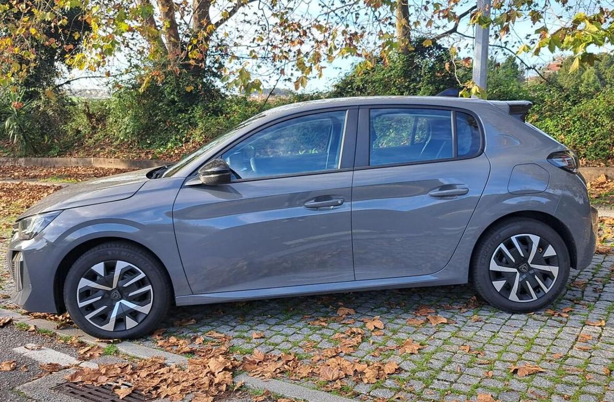 PEUGEOT 208 1.2 Hybrid Active e-DCS6