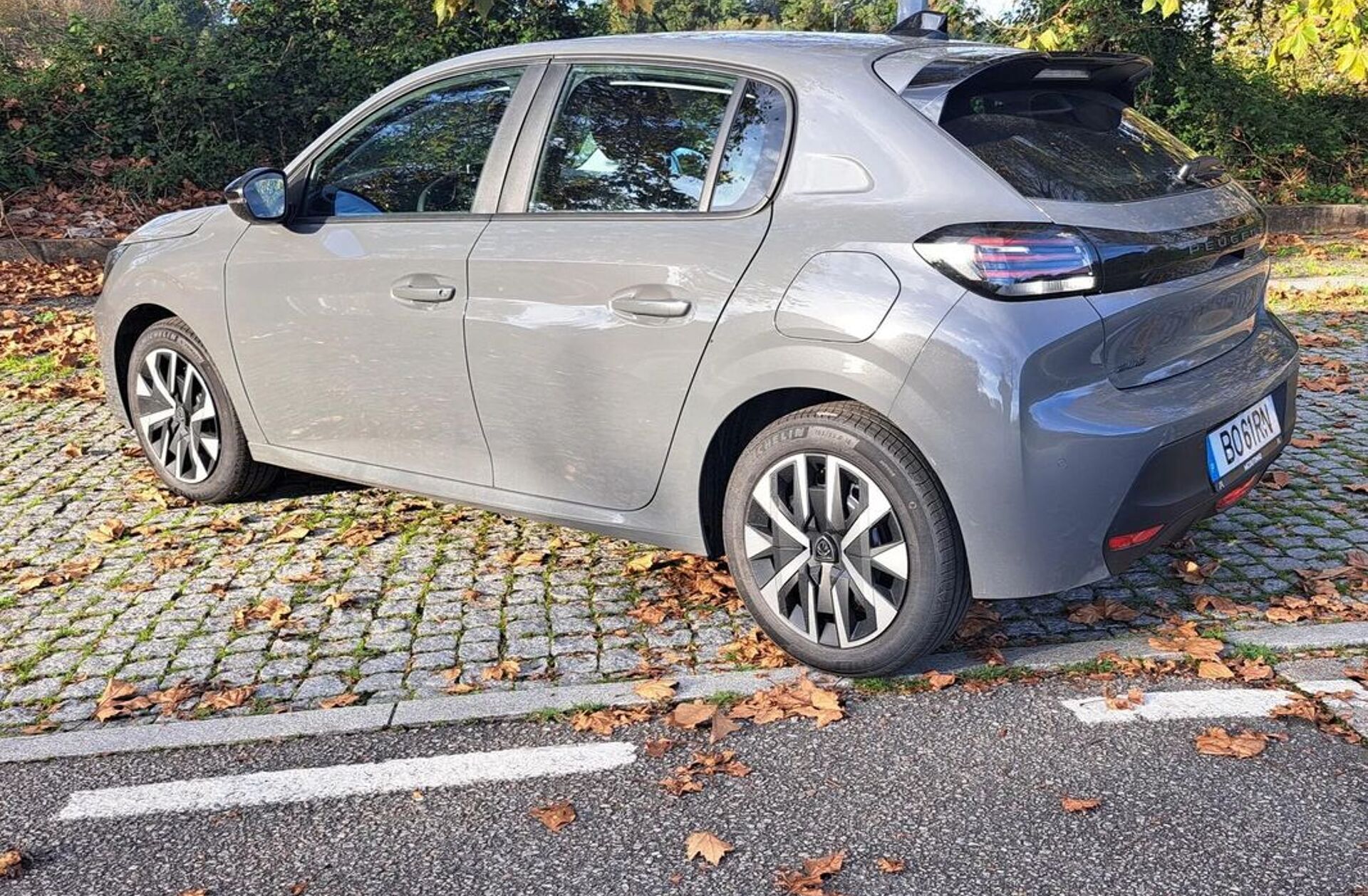 PEUGEOT 208 1.2 Hybrid Active e-DCS6