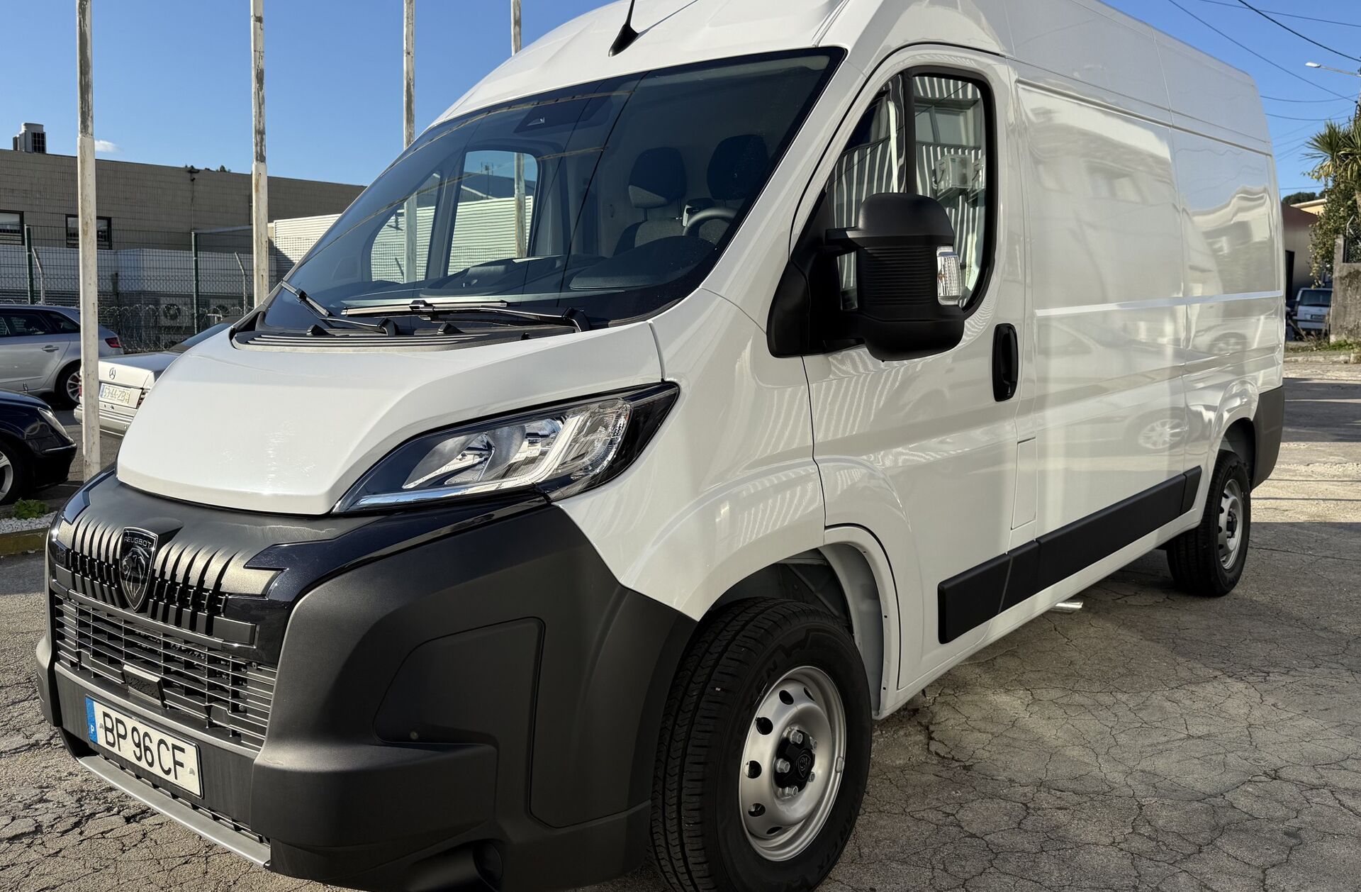 PEUGEOT Boxer 2.2 BlueHDi 333 L2H2