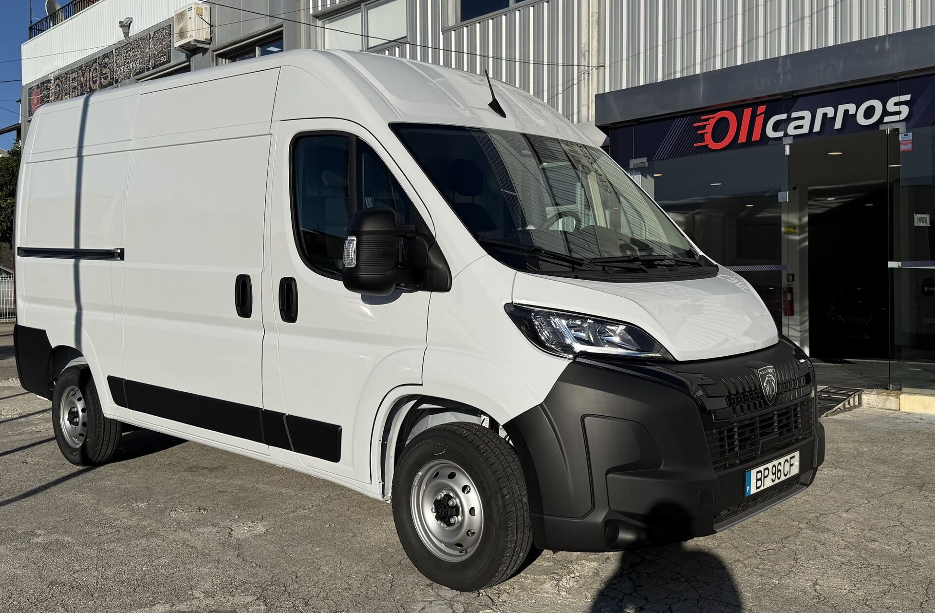 PEUGEOT Boxer 2.2 BlueHDi 333 L2H2