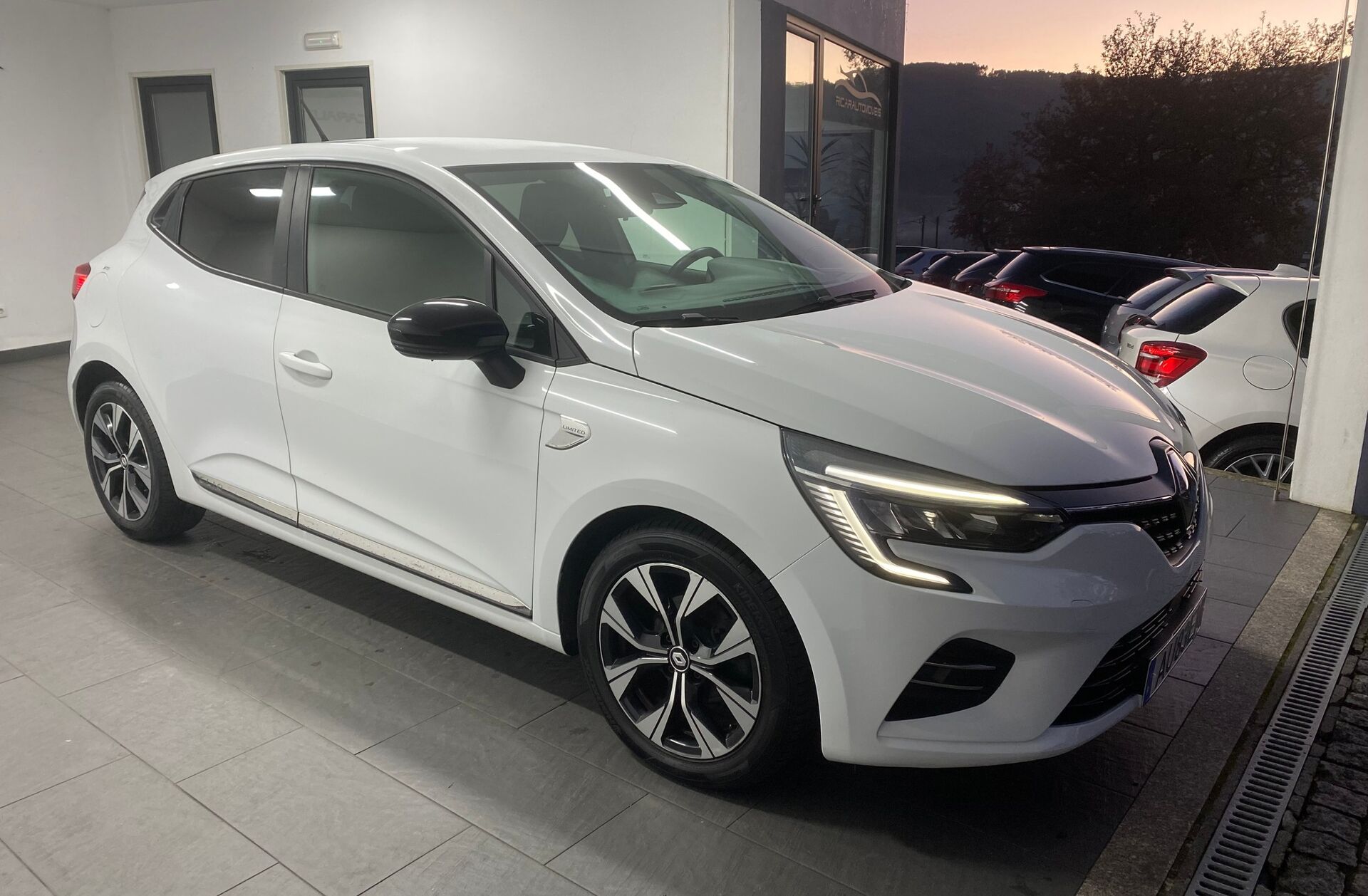 RENAULT Clio 1.0 TCe Limited