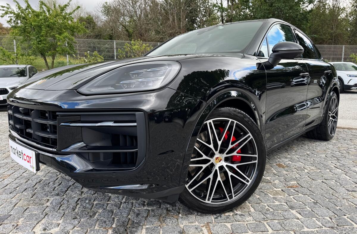 PORSCHE Cayenne S E-Hybrid