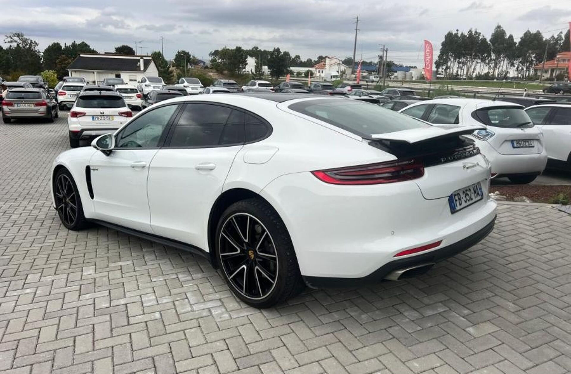 PORSCHE Panamera 4 E-Hybrid