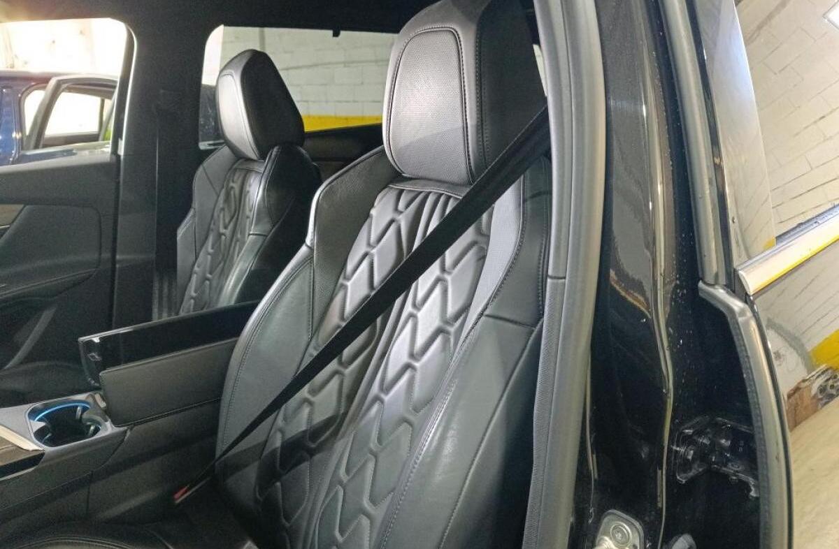 PEUGEOT 5008 1.5 BlueHDi GT EAT8