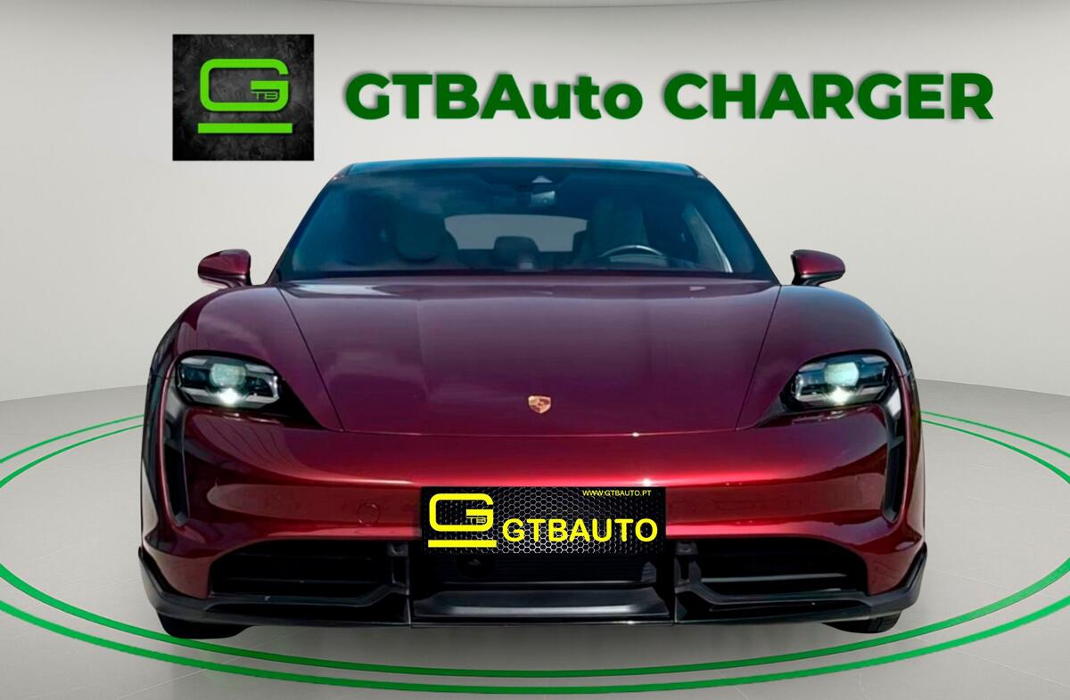 PORSCHE Taycan Turbo