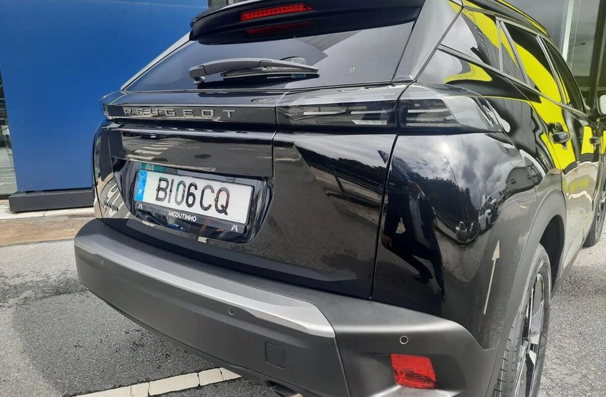 PEUGEOT 2008 1.2 PureTech Allure