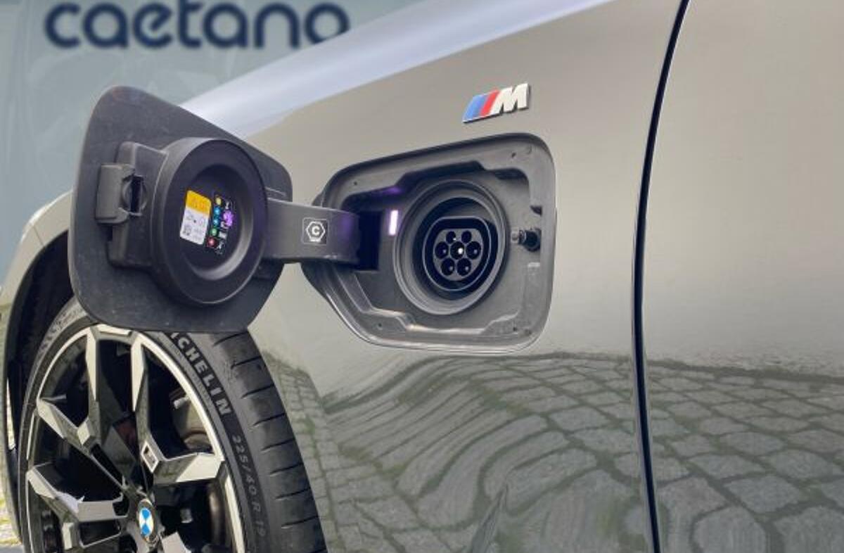 BMW Serie-3 330 e Touring Pack Desportivo M Auto