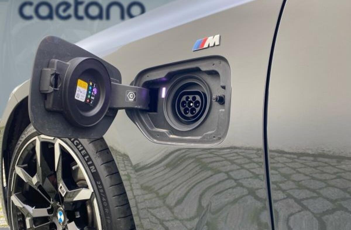 BMW Serie-3 330 e Touring Pack Desportivo M Auto