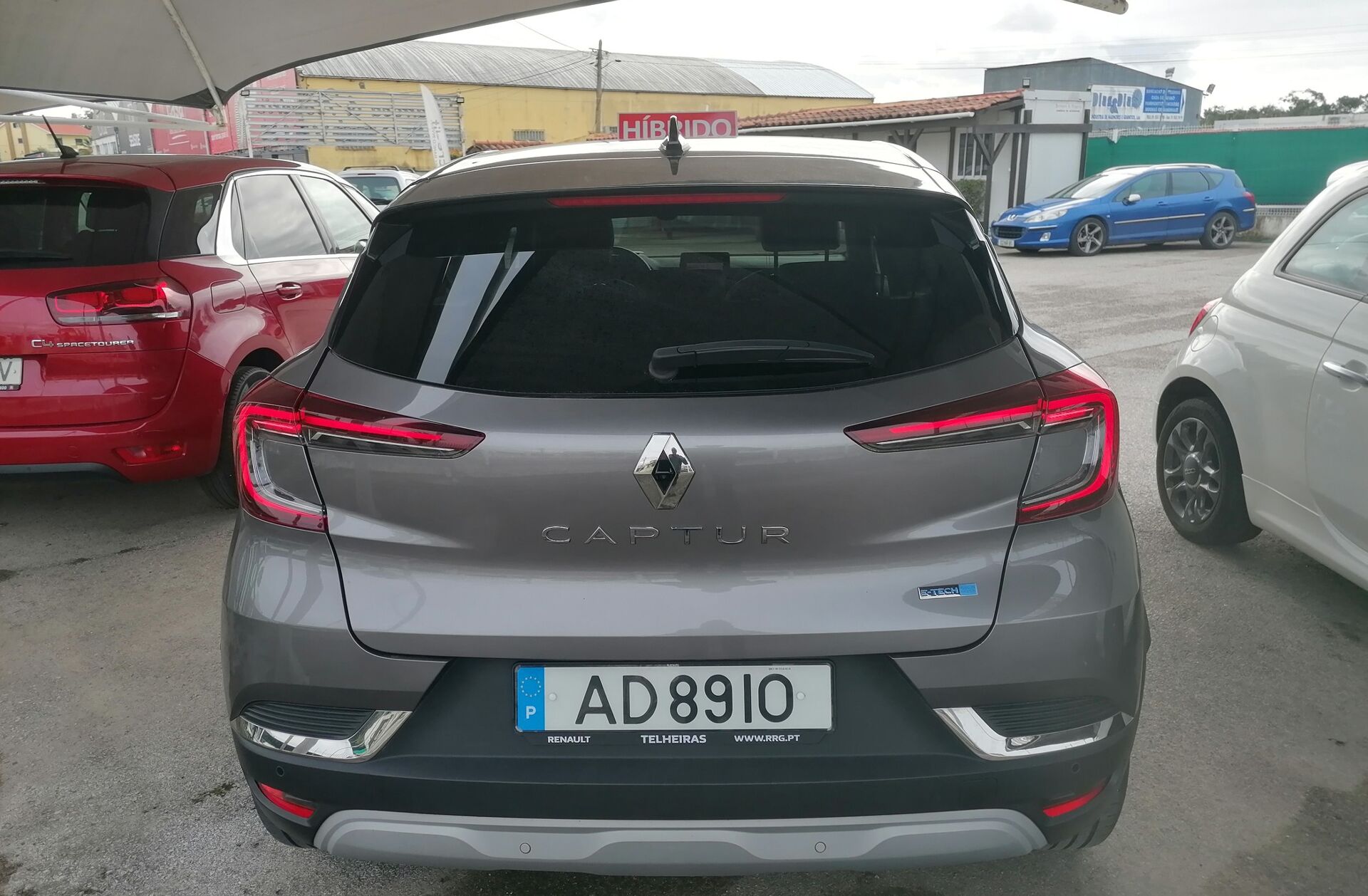 RENAULT Captur 1.6 E-Tech Plug-In Exclusive