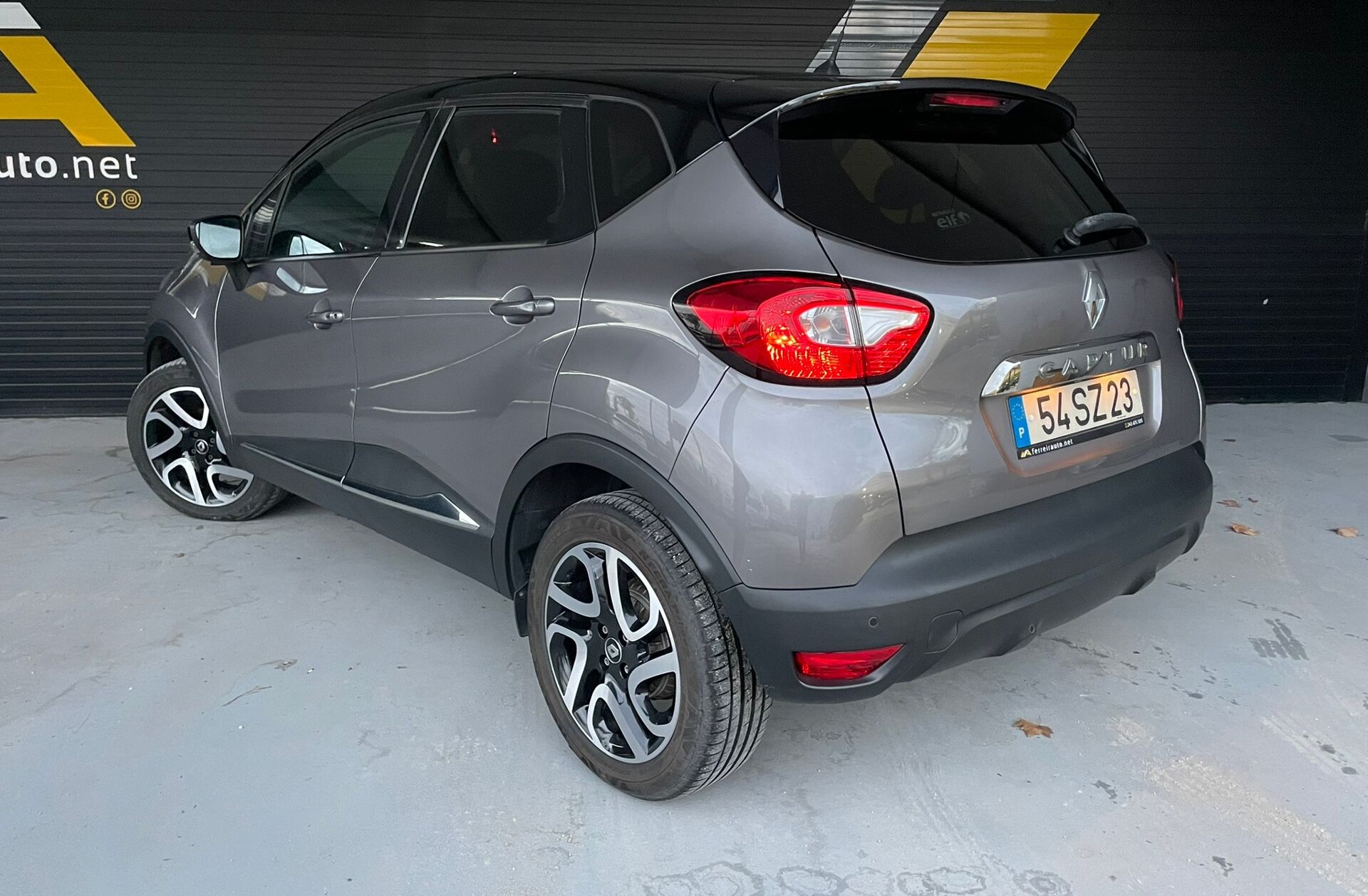 RENAULT Captur 0.9 TCe Exclusive