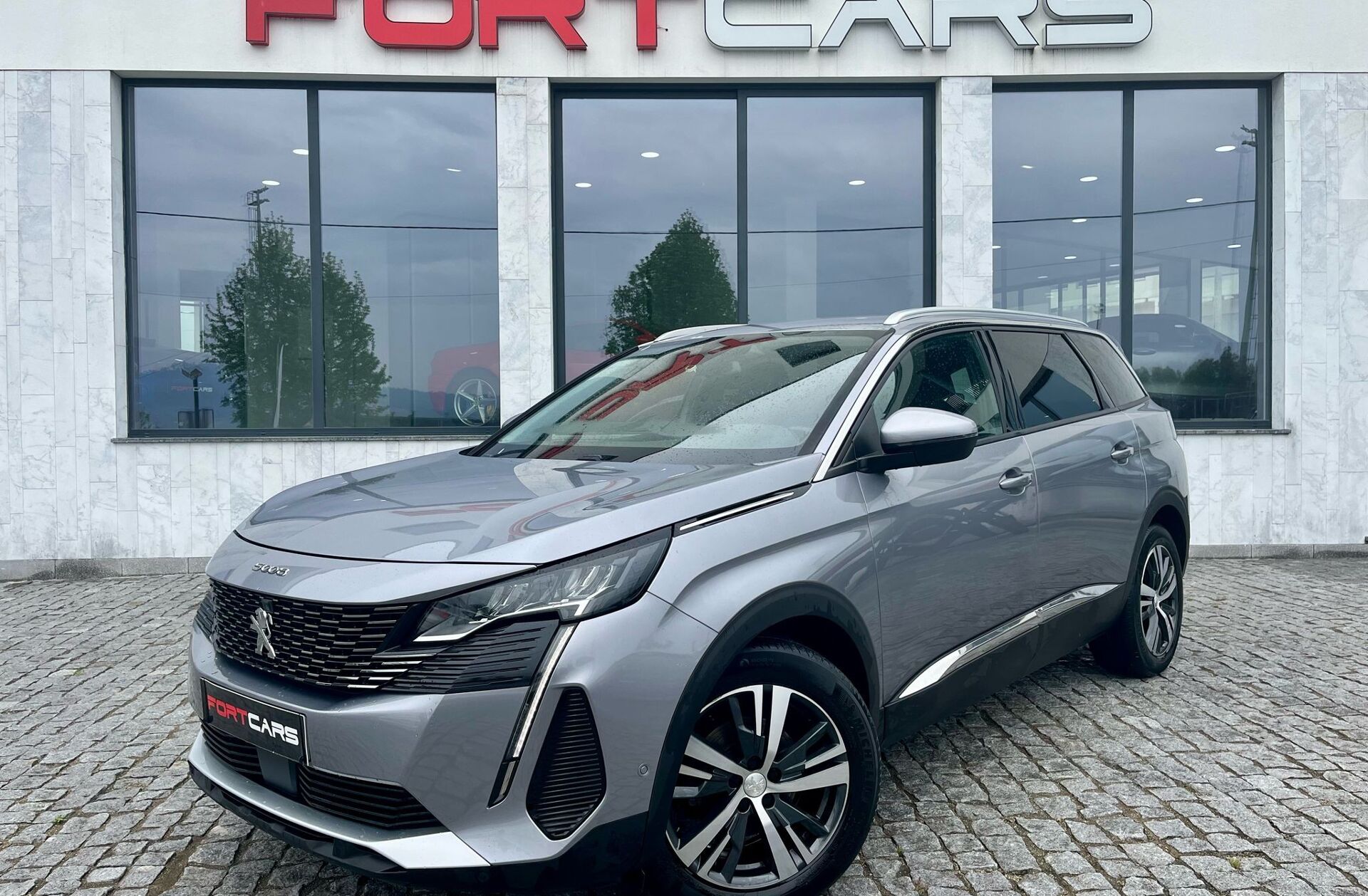 PEUGEOT 5008 1.5 BlueHDi Allure