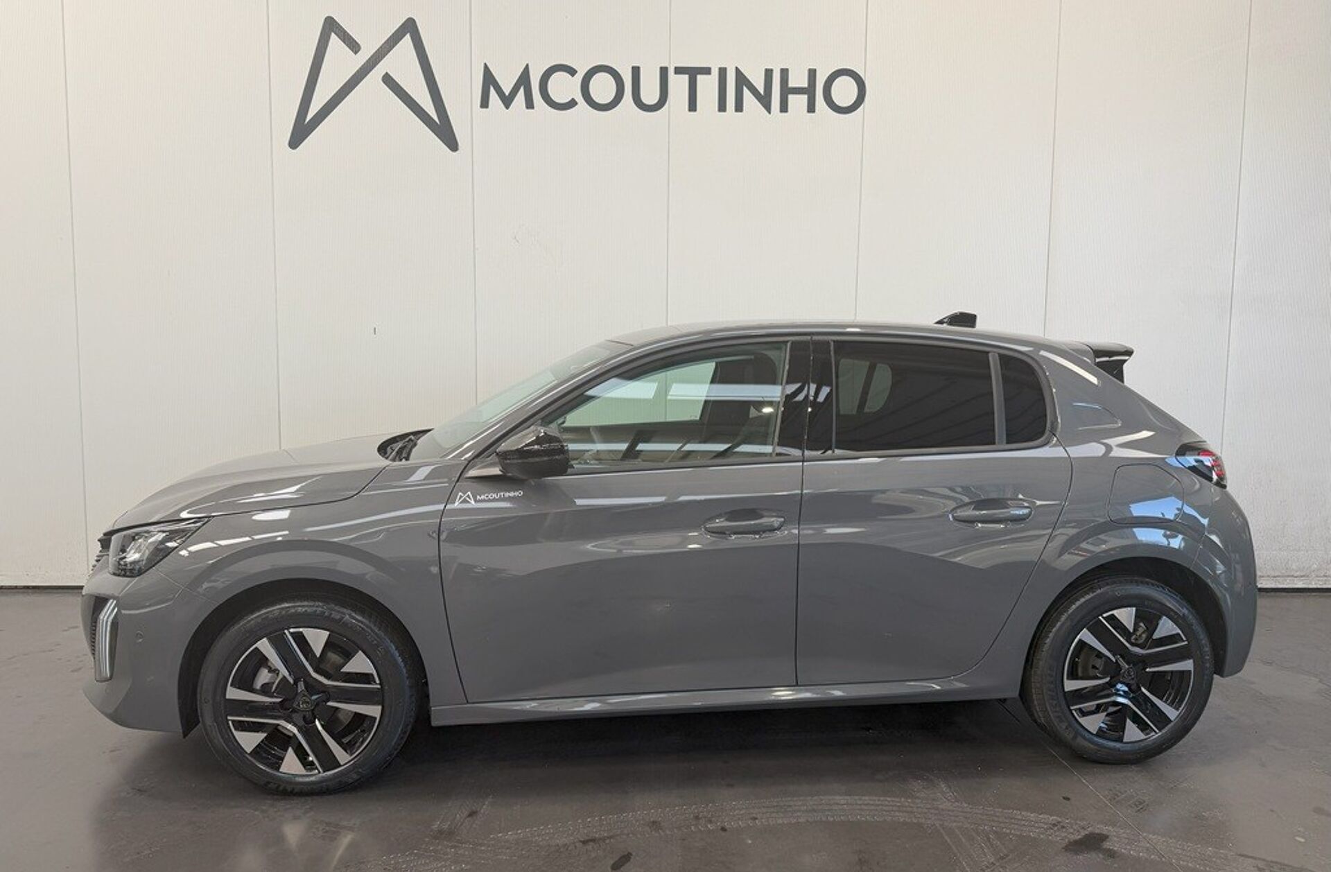 PEUGEOT 208 1.2 Hybrid Allure e-DCS6