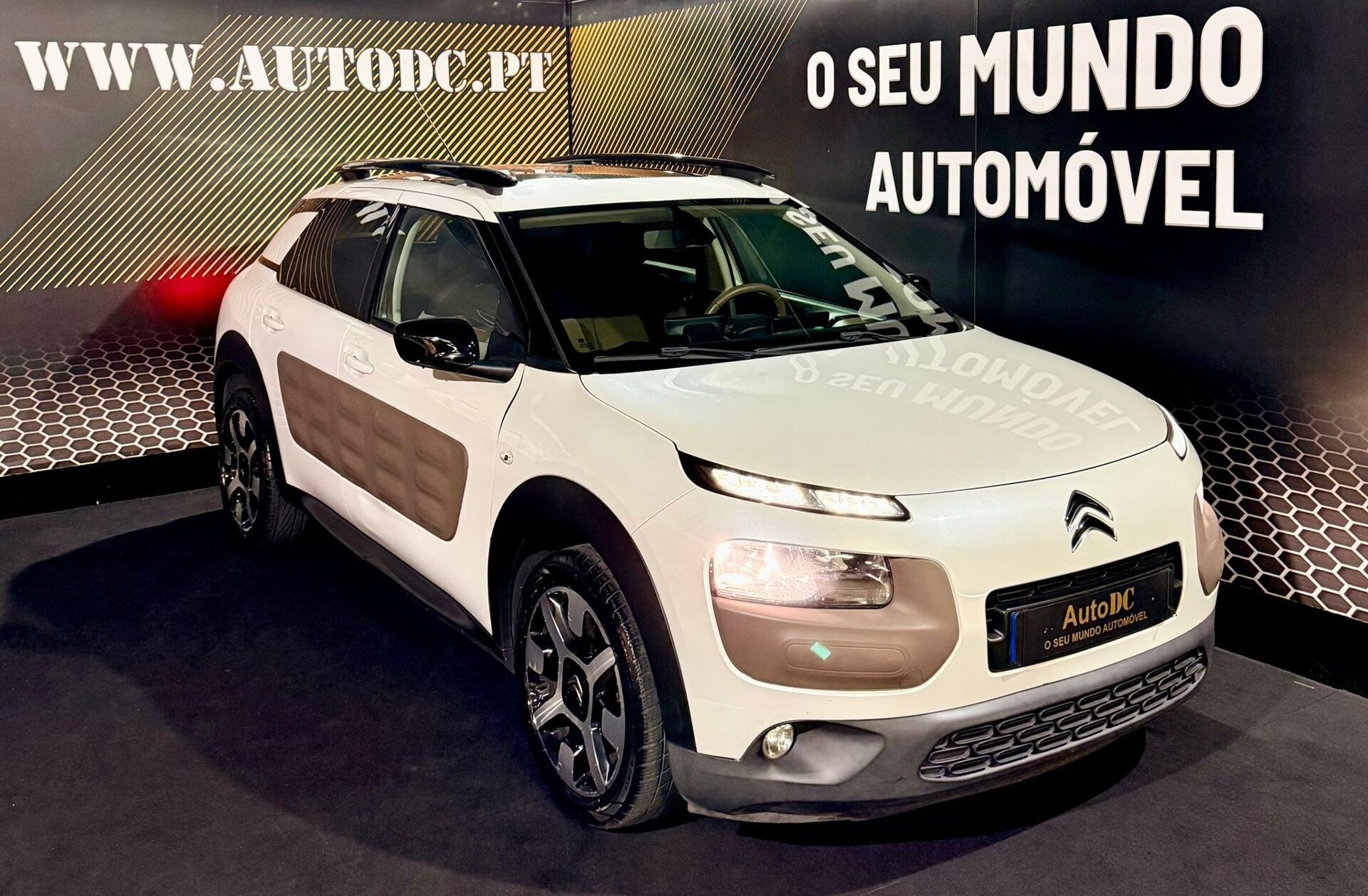 CITROEN C4 Cactus 1.6 e-HDi Shine ETG6