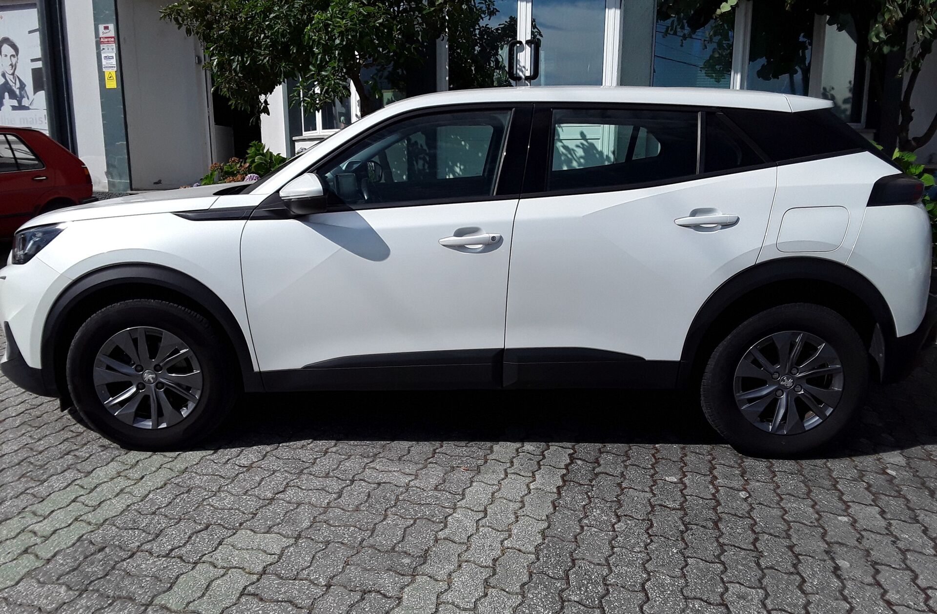 PEUGEOT 2008 1.2 PureTech Active