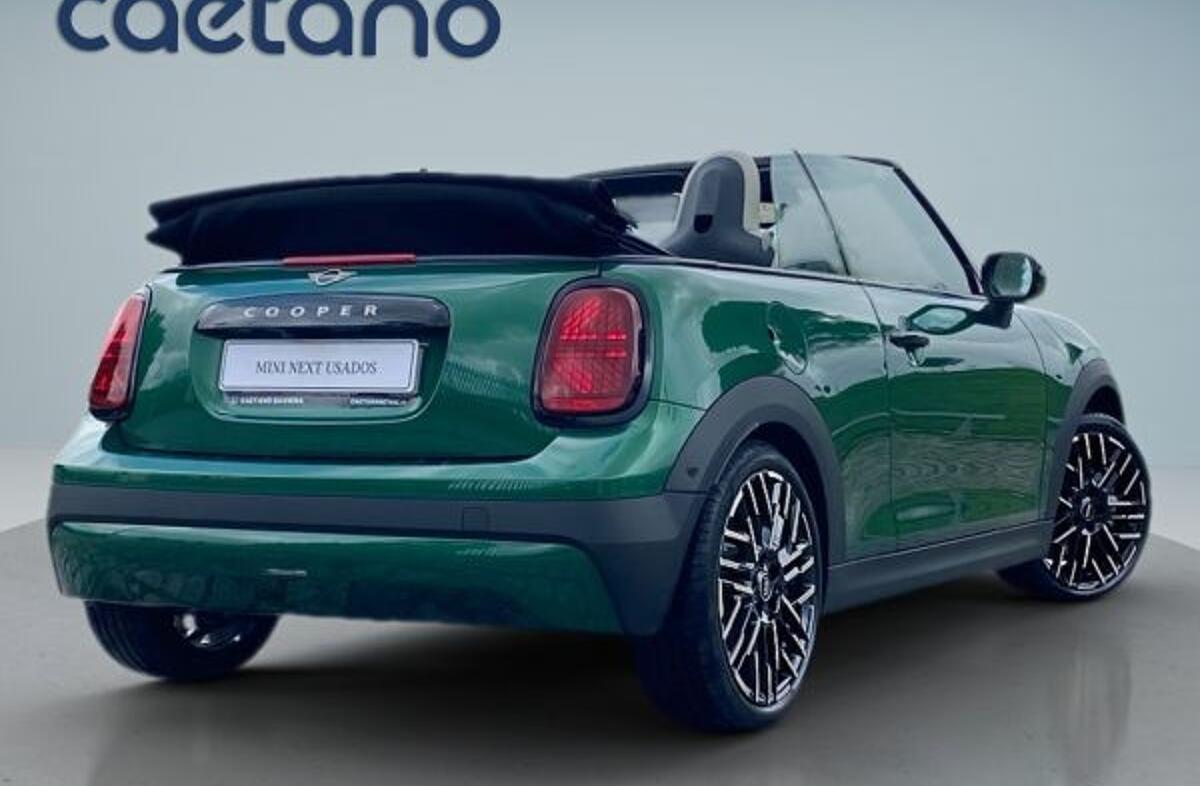 MINI Mini Cooper C Favoured M