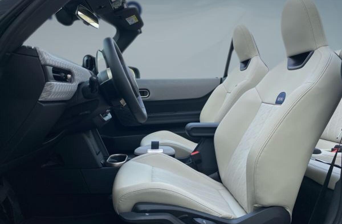 MINI Mini Cooper C Favoured M