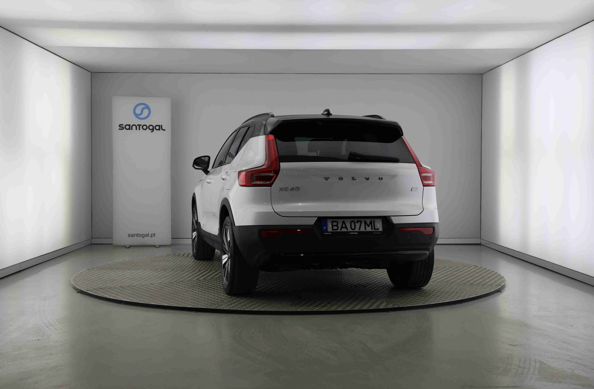 VOLVO XC40 Recharge Core