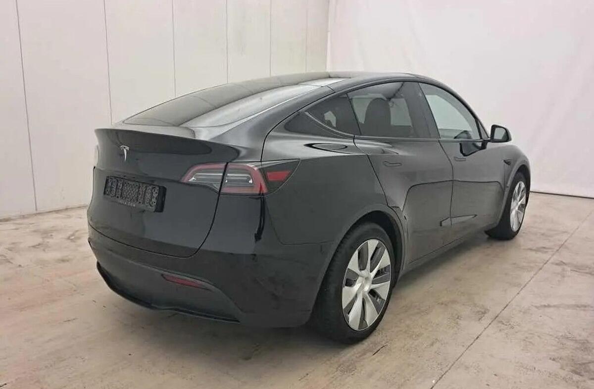 TESLA Model Y Tração Traseira