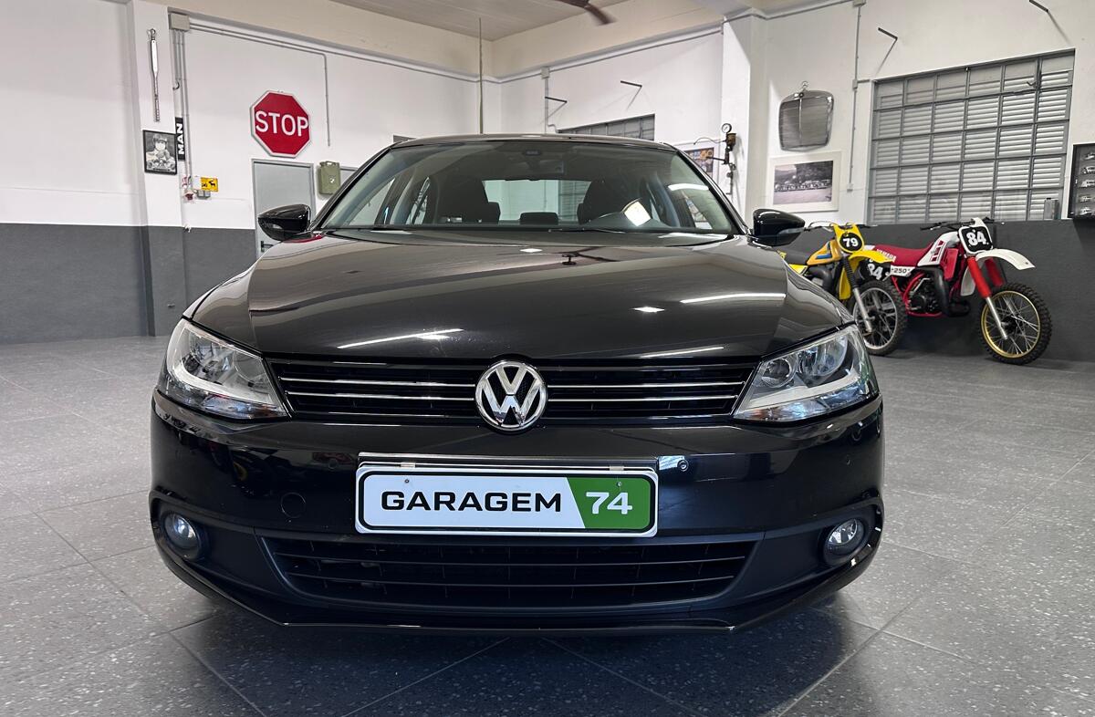 VOLKSWAGEN Jetta 1.6 TDi Confortline