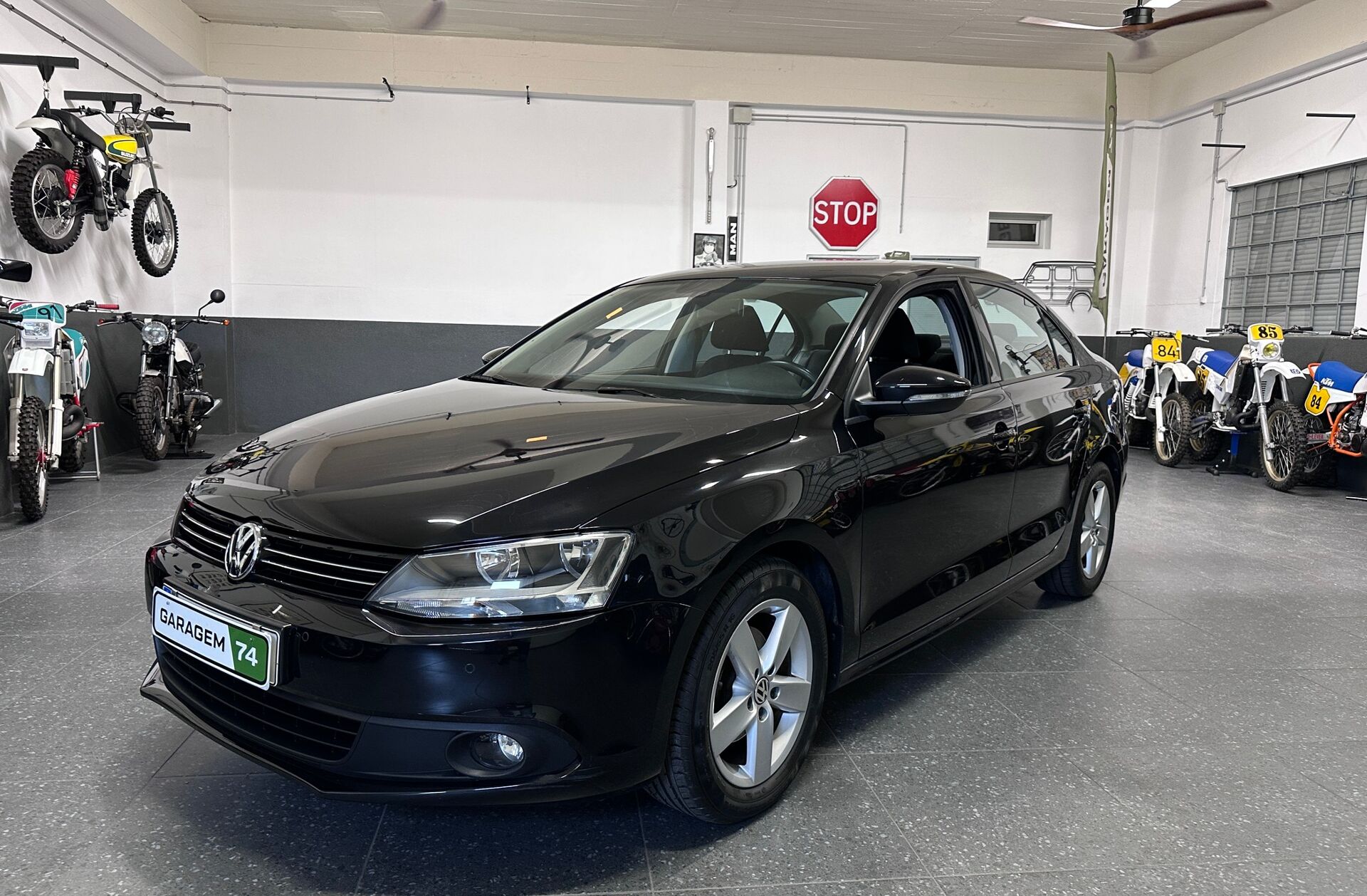 VOLKSWAGEN Jetta 1.6 TDi Confortline